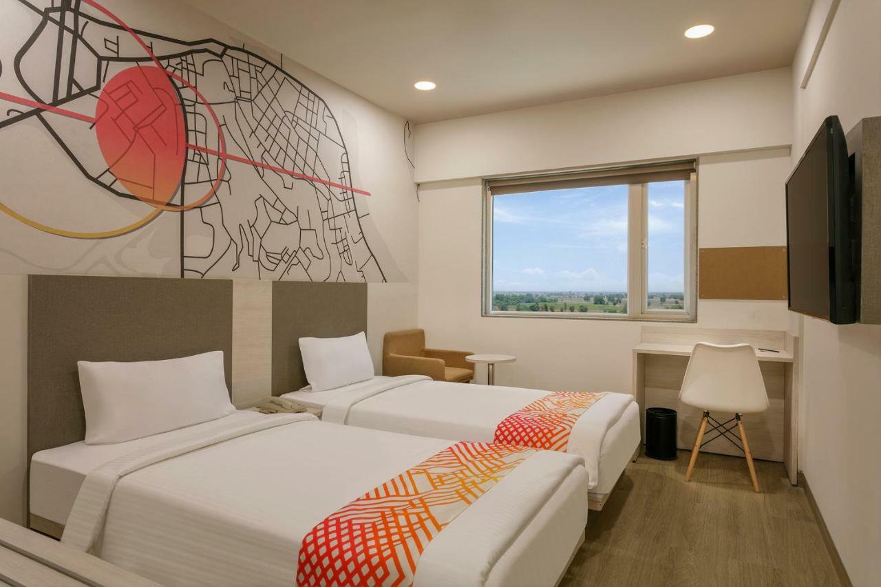 Hotel Ginger Sānand Extérieur photo